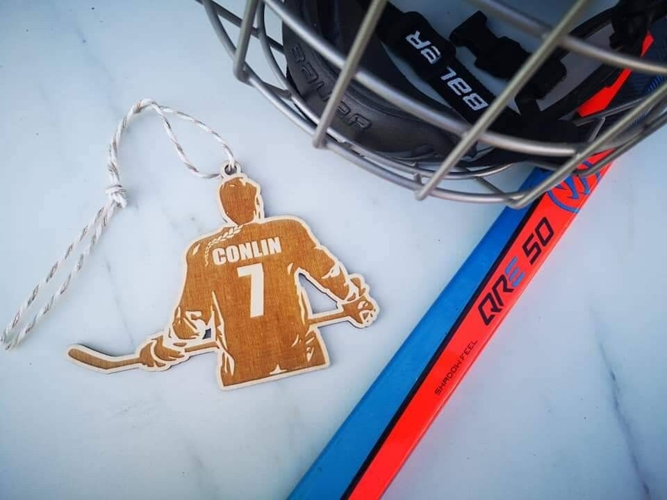 Hockey player ornament, custom name and jersey number, player or goalie