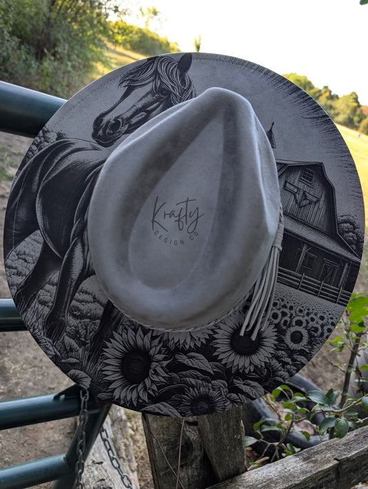 Horse and barn Vegan Suede Rancher in Grey