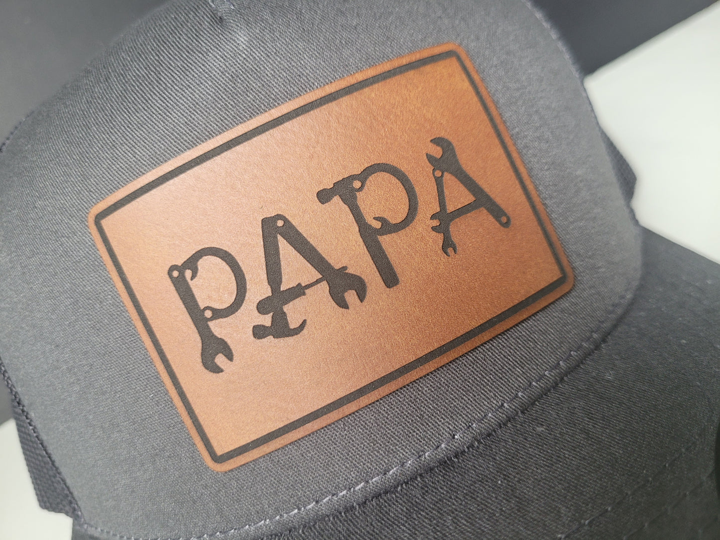 Papa tool hat